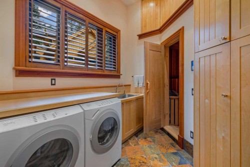 145 Silvertip Ridge, Canmore, AB - Indoor Photo Showing Laundry Room