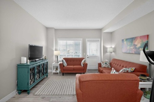 440 Nolan Hill Boulevard Nw, Calgary, AB - Indoor Photo Showing Living Room