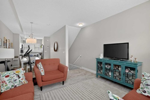 440 Nolan Hill Boulevard Nw, Calgary, AB - Indoor Photo Showing Living Room