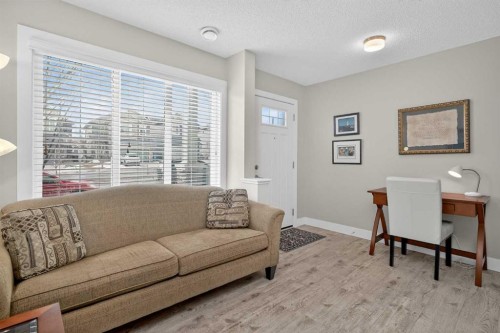 440 Nolan Hill Boulevard Nw, Calgary, AB - Indoor Photo Showing Living Room