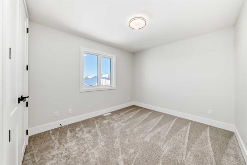 27 Williams Avenue, Olds, AB - Indoor Photo Showing Other Room