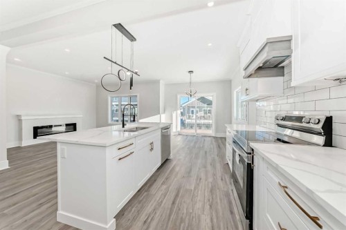 27 Williams Avenue, Olds, AB - Indoor Photo Showing Kitchen With Double Sink With Upgraded Kitchen
