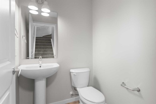 118 Montane Link Se, High River, AB - Indoor Photo Showing Bathroom