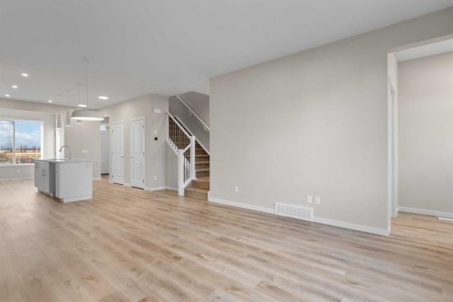 118 Montane Link Se, High River, AB - Indoor Photo Showing Kitchen