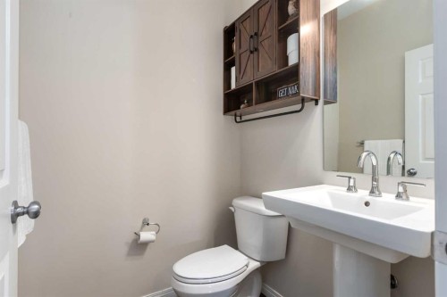 26 Mount Rae Terrace, Okotoks, AB - Indoor Photo Showing Bathroom