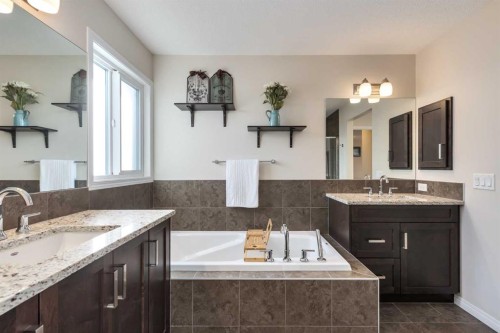 26 Mount Rae Terrace, Okotoks, AB - Indoor Photo Showing Bathroom
