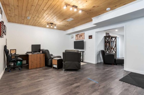 26 Mount Rae Terrace, Okotoks, AB - Indoor