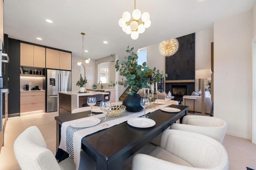 125 Discovery Place Sw, Calgary, AB - Indoor Photo Showing Dining Room