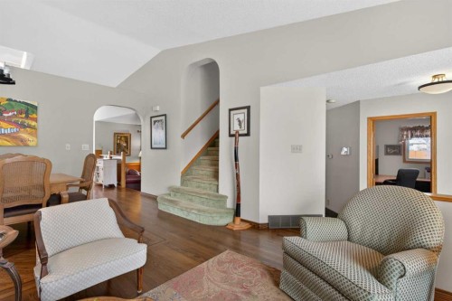 204 Sunrise Circle Se, Calgary, AB - Indoor Photo Showing Living Room