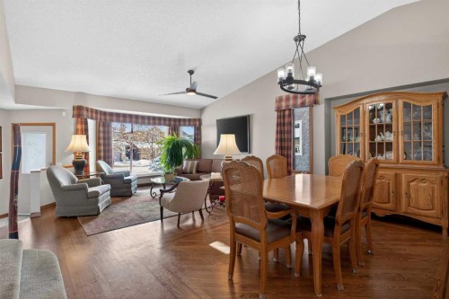 204 Sunrise Circle Se, Calgary, AB - Indoor