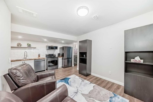 160 Lucas Common Nw, Calgary, AB - Indoor