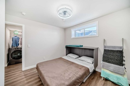 160 Lucas Common Nw, Calgary, AB - Indoor Photo Showing Bedroom