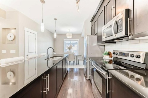 606 Skyview Point Place Ne, Calgary, AB - Indoor Photo Showing Kitchen With Upgraded Kitchen