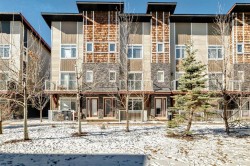 606 Skyview Point Place NE Calgary, AB T3N 0L7