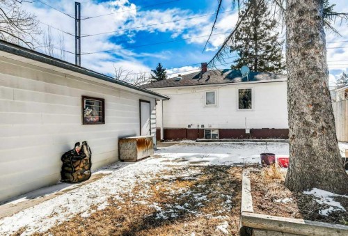 136 32 Avenue Ne, Calgary, AB - Outdoor