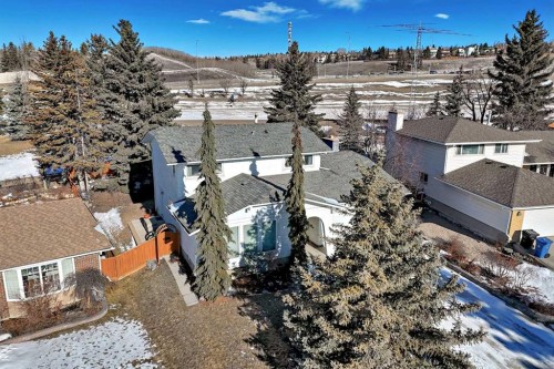 6007 Dalcastle Crescent Nw, Calgary, AB - Outdoor
