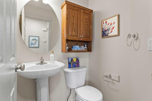 98 Cougarstone Close Sw, Calgary, AB - Indoor Photo Showing Bathroom