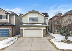 98 Cougarstone Close SW Calgary, AB T3H 5W3