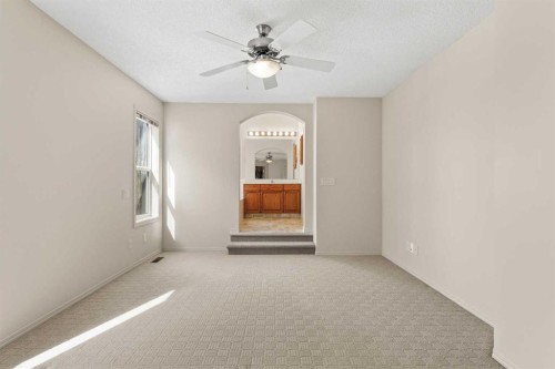 98 Cougarstone Close Sw, Calgary, AB - Indoor Photo Showing Other Room