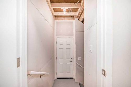 1326 Mahogany Boulevard Se, Calgary, AB - Indoor Photo Showing Other Room