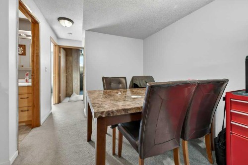 60 Bermuda Court Nw, Calgary, AB - Indoor Photo Showing Dining Room