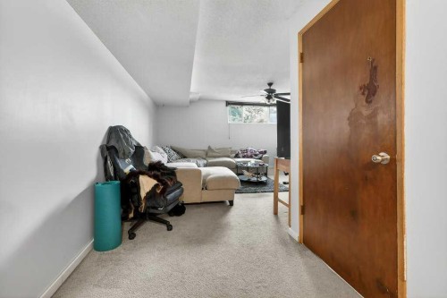 60 Bermuda Court Nw, Calgary, AB - Indoor