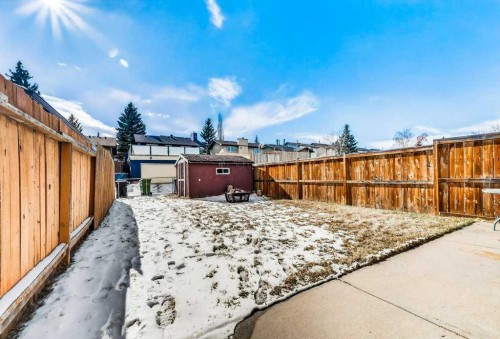 60 Bermuda Court Nw, Calgary, AB - Outdoor