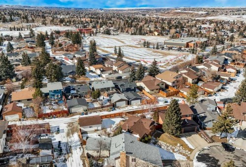 60 Bermuda Court Nw, Calgary, AB - Outdoor With View