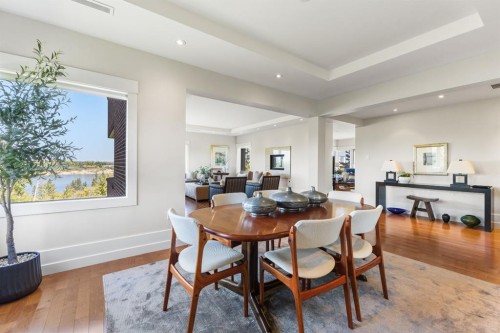 4N-222 Eagle Ridge Drive Sw, Calgary, AB - Indoor Photo Showing Dining Room