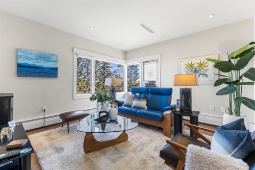 4N-222 Eagle Ridge Drive Sw, Calgary, AB - Indoor Photo Showing Living Room