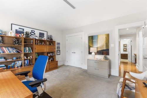 4N-222 Eagle Ridge Drive Sw, Calgary, AB - Indoor Photo Showing Office