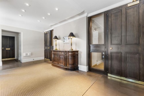 4N-222 Eagle Ridge Drive Sw, Calgary, AB - Indoor Photo Showing Other Room