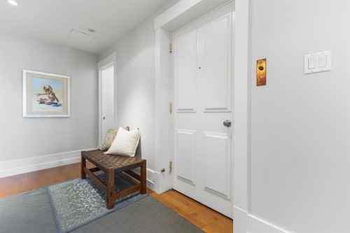 4N-222 Eagle Ridge Drive Sw, Calgary, AB - Indoor Photo Showing Other Room