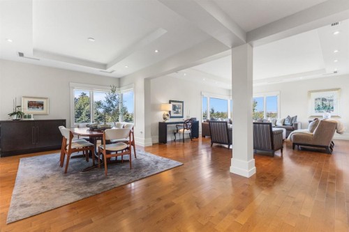 4N-222 Eagle Ridge Drive Sw, Calgary, AB - Indoor Photo Showing Living Room