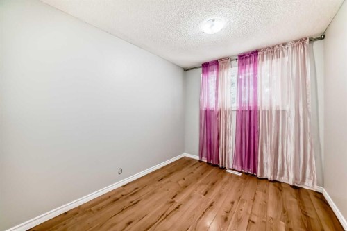 331 Bedford Place Ne, Calgary, AB - Indoor Photo Showing Other Room