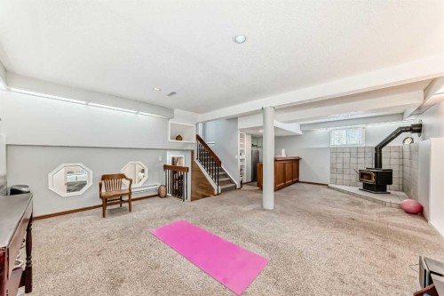 331 Bedford Place Ne, Calgary, AB - Indoor