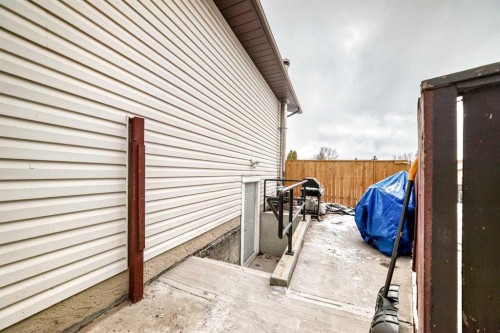 331 Bedford Place Ne, Calgary, AB - Outdoor With Exterior