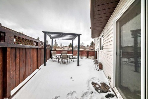 331 Bedford Place Ne, Calgary, AB - Outdoor With Exterior