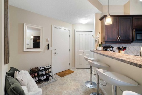 227-60 Royal Oak Plaza Nw, Calgary, AB - Indoor Photo Showing Other Room