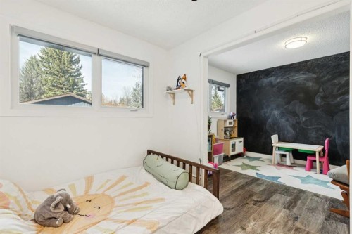 119 Midland Crescent Se, Calgary, AB - Indoor Photo Showing Bedroom