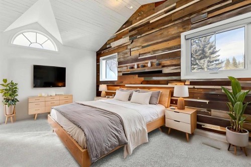 119 Midland Crescent Se, Calgary, AB - Indoor Photo Showing Bedroom