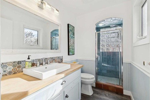 119 Midland Crescent Se, Calgary, AB - Indoor Photo Showing Bathroom