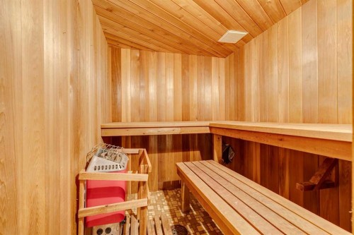 119 Midland Crescent Se, Calgary, AB - Indoor Photo Showing Other Room