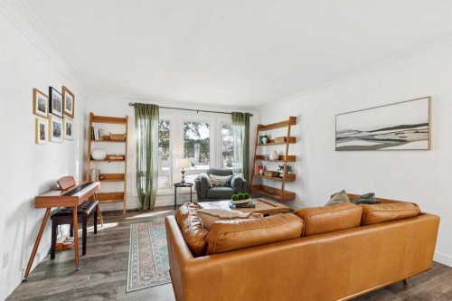 119 Midland Crescent Se, Calgary, AB - Indoor Photo Showing Living Room