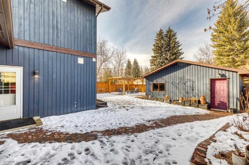 119 Midland Crescent Se, Calgary, AB - Outdoor