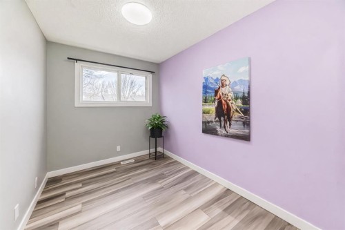 41-5520 1 Avenue Se, Calgary, AB - Indoor Photo Showing Other Room