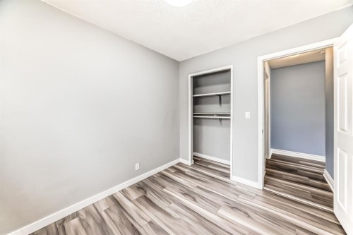41-5520 1 Avenue Se, Calgary, AB - Indoor Photo Showing Other Room