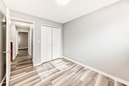 41-5520 1 Avenue Se, Calgary, AB - Indoor Photo Showing Other Room