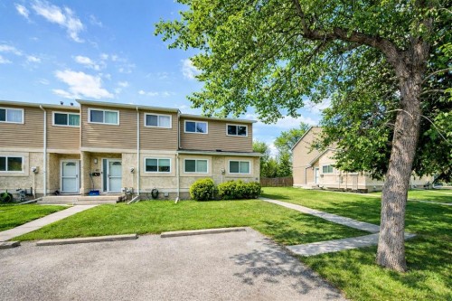 41-5520 1 Avenue Se, Calgary, AB - Outdoor With Facade