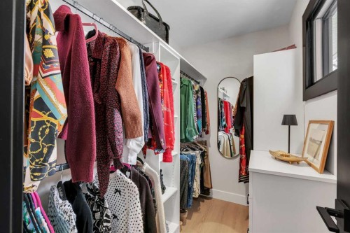 2416 Palliser Drive Sw, Calgary, AB - Indoor With Storage